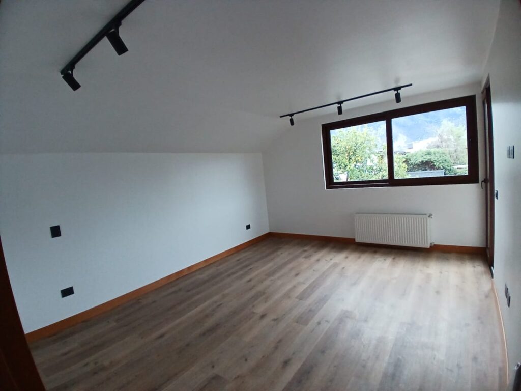 WhatsApp Image 2025-01-17 at 1.58.44 PM